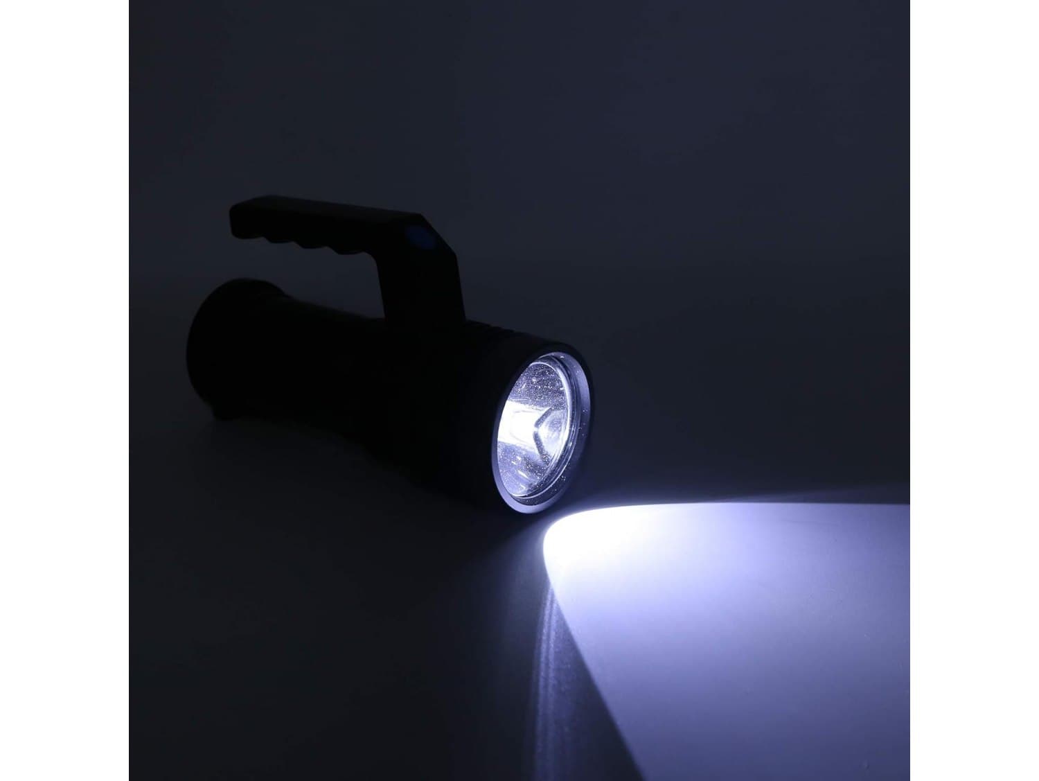 Latarka ręczna mocna led taktyczna szperacz wodoodporna akumulatorowa